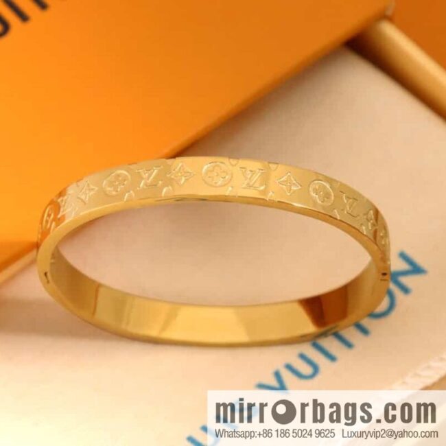 Louis Vuitton Louis Vuitton medieval gold old pattern bracelet bracelet