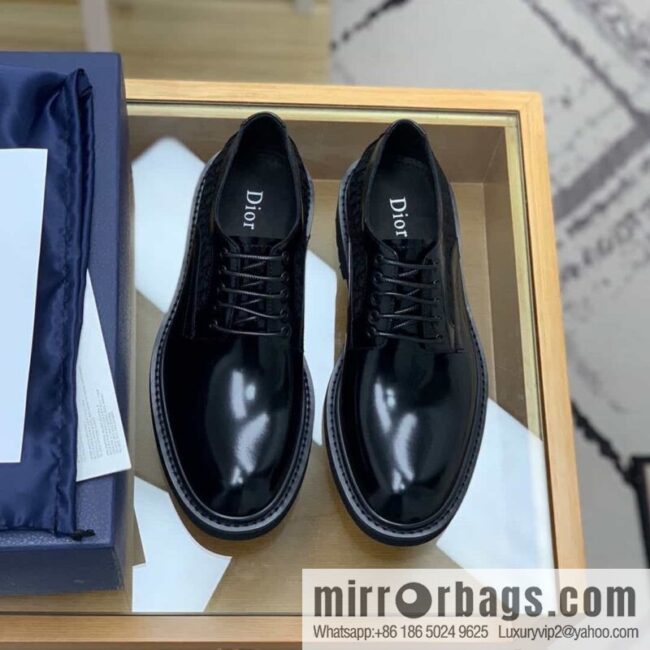 Dior selected leather made men\'s derby shoes