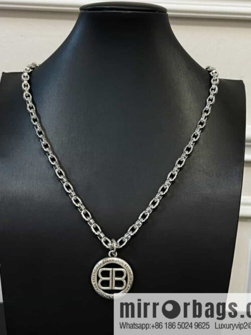 wsxc1687185692673_0-800x800i14av15edd1163601_20250705173456.jpg New Balenciaga BALENCIAGA round hollow letter necklace