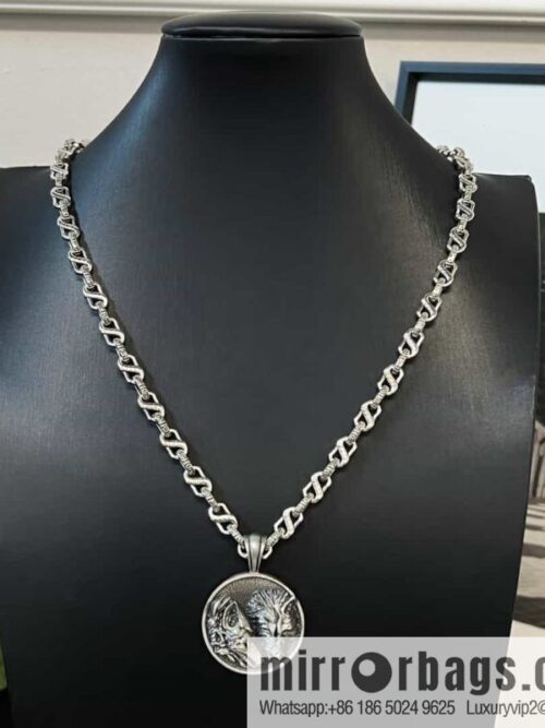 wsxc1687185701089_0-800x800nq5ucg3tsls163557_20250705173334.jpg New Gucci Gucci double wolf head round necklace