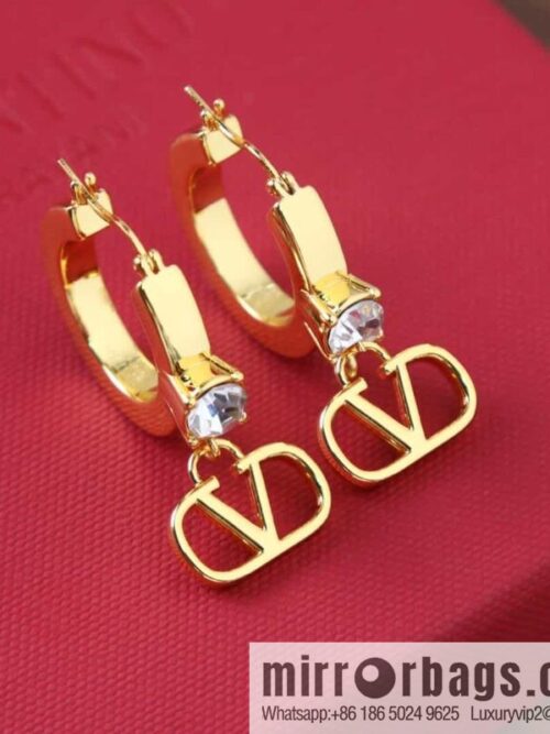 wsxc1687185708739_0-800x800obbiz5a5ddb163513_20250705173203.jpg New ☑️ Valentino stud earrings