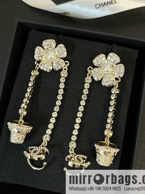 wsxc1687353592098_0-800x8001ev2tfi4bdl163428_20250705172925.jpg New ☑️ CHANEL CHANEL c2 double c flower pot earrings stud earrings