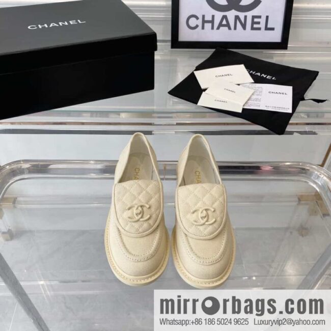 Chanel Chanel imported denim upper sheepskin foot sneakers