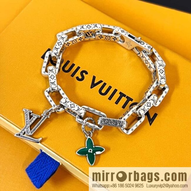 wsxc1687701716425_5-800x800scofd51f1w2163263_20250705172344.jpg Louis Vuitton Louis Vuitton Green Medieval Series Letter LV Clover Necklace, Bracelet