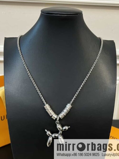 wsxc1687701717908_0-800x800zrdgwjzfvbt163250_20250705172320.jpg Louis Vuitton Louis Vuitton Green Medieval Collection Puppy Necklace