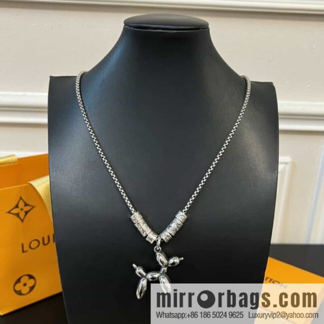wsxc1687701717908_0-800x800zrdgwjzfvbt163250_20250705172320.jpg Louis Vuitton Louis Vuitton Green Medieval Collection Puppy Necklace
