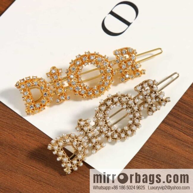 New ☑️ Dior hollowed out full diamond letter hairpin hairpin