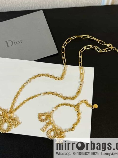 wsxc1687701735541_0-800x800kcv25cxt24o163159_20250705172015.jpg New ☑️ Dior hollowed out full diamond letter necklace, bracelet