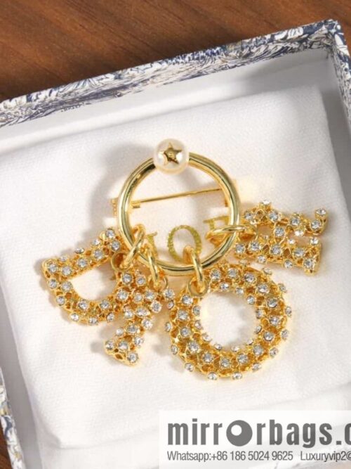 wsxc1687701737447_0-800x800iasvona41x3163148_20250705171950.jpg New ☑️ Dior hollowed out full diamond tassel letter brooch