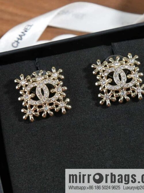 wsxc1687875027122_0-800x800k2bvgoe1xys162986_20250705171441.jpg New ☑️ chanel c1 double c square flower stud earrings