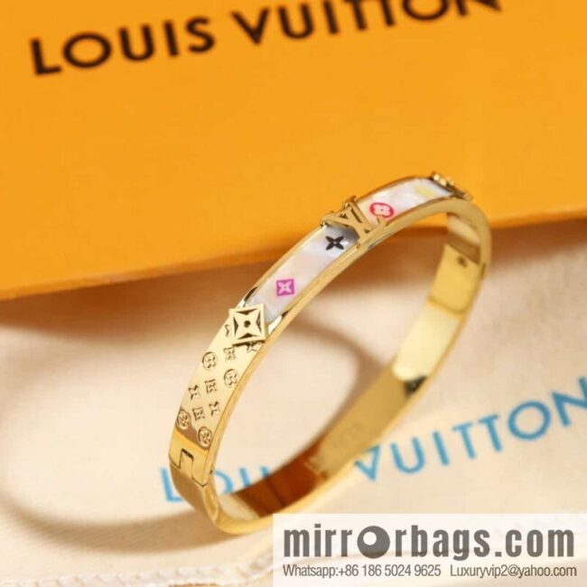 Louis Vuitton Louis Vuitton medieval gold white shell bracelet bracelet