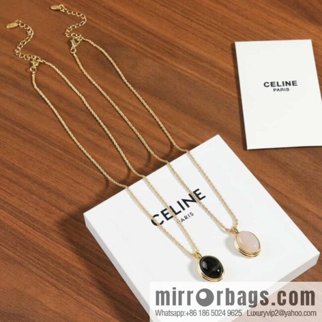 New ☑️ Celine oval black agate white shell necklace