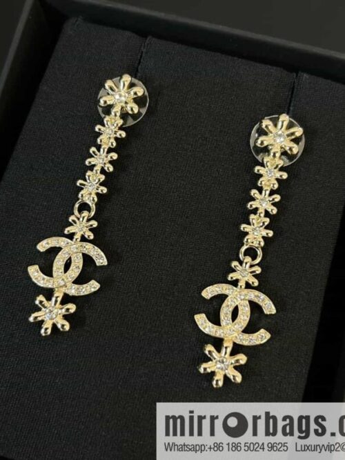 wsxc1687957999169_0-800x800jshwjrzfz1t158744_20250705141446.jpg New ☑️ chanel c3 double c gold flower stud earrings
