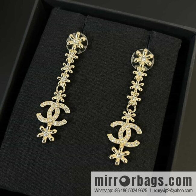 New ☑️ chanel c3 double c gold flower stud earrings