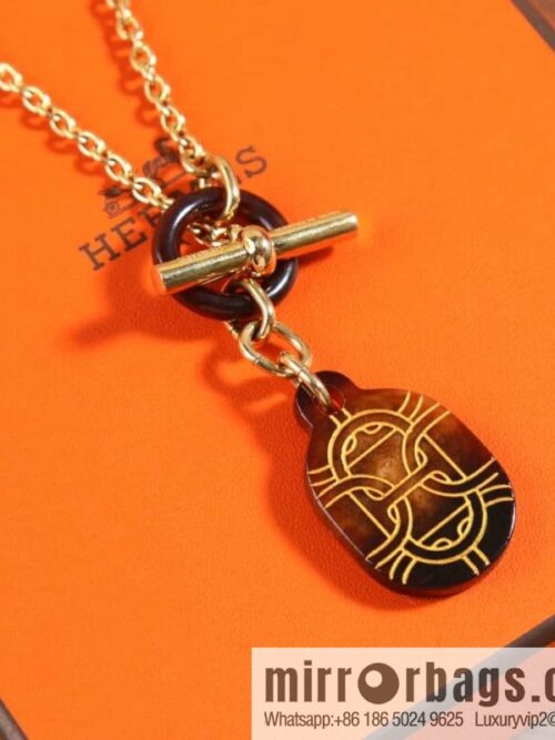 wsxc1688479170810_0-800x8002lgkje5gpub158476_20250705140613.jpg HERMES Chaine d\'Ancre Buffalo Horn OT Necklace