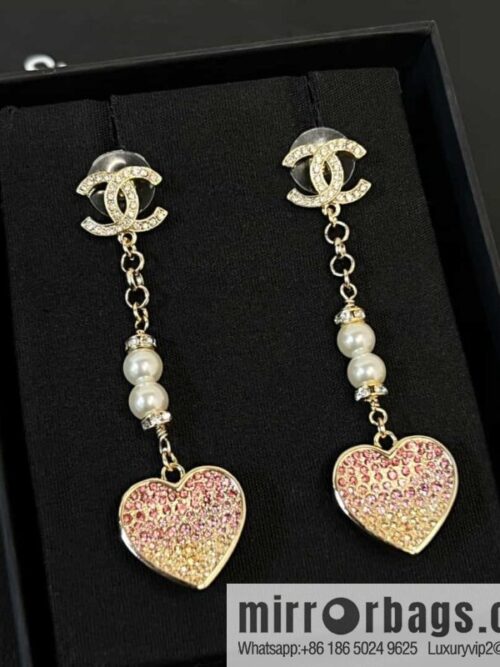 wsxc1688652875708_0-800x800mkd3rpjvj1v158454_20250705140528.jpg New ☑️ Chanel double c peach heart love stud earrings