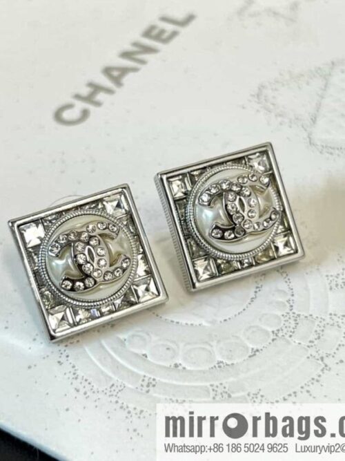 wsxc1688652877013_0-800x800xe3ynco4pej158443_20250705140505.jpg New ☑️ Chanel c1 double c square diamond stud earrings