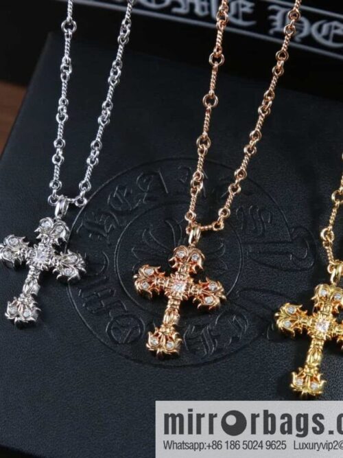 wsxc1688652891413_0-800x800edfahx20tjx158361_20250705140225.jpg New Croxin Cross Flame Necklace