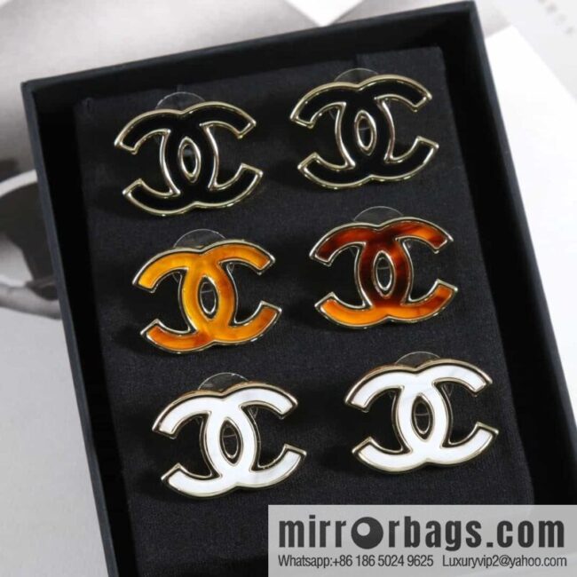 New ☑️ Chanel C1 double c three-color stud earrings