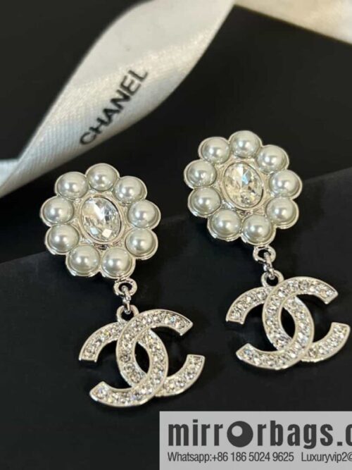 wsxc1689520183459_0-800x800kae2h3dze2v158165_20250705135700.jpg New ☑️ chanel c2 double c pearl stud earrings