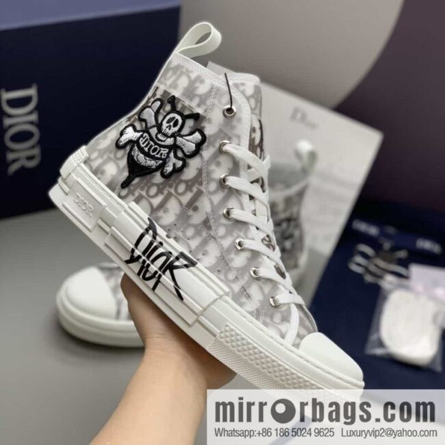 Dior uses black transparent mesh to carefully make B23 high-top shoes