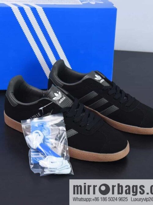 wsxc1689520437940_4-800x800xoxz232kcze197043_20250709031255.jpg Adidas Originals Gazelle Clover series sports shoes, black and green, item number: GX2210