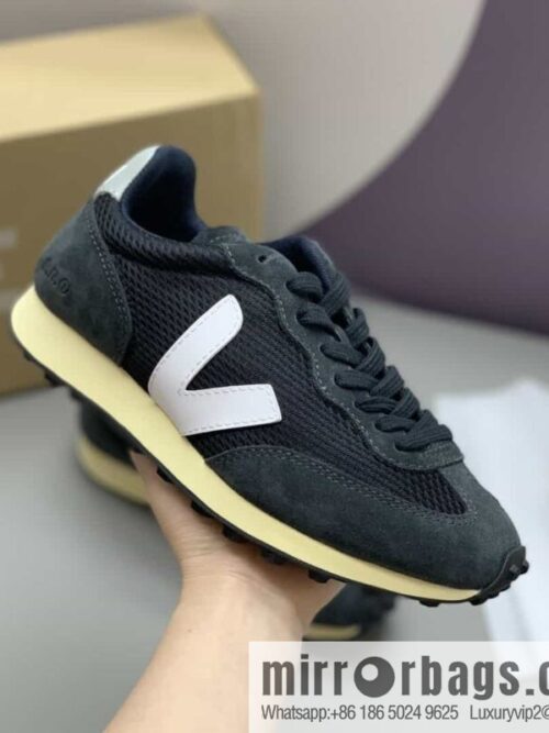 wsxc1689865528946_4-800x800xoqrza03sip196726_20250709030510.jpg VEJA His & Hers Vintage Forrest Gump Shoes