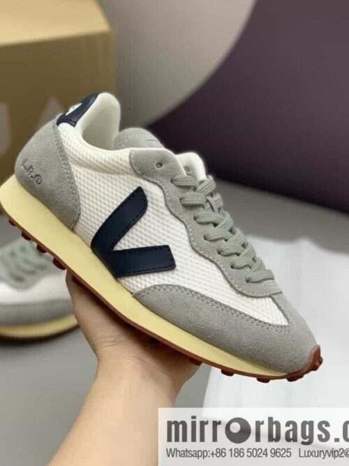 wsxc1689865532409_4-800x800ntz1lnhkxrv196715_20250709030452.jpg VEJA His & Hers Vintage Forrest Gump Shoes