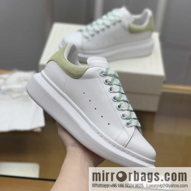 McQueen, made of calfskin, upgraded MQ~ Unisex sneakers of the same style