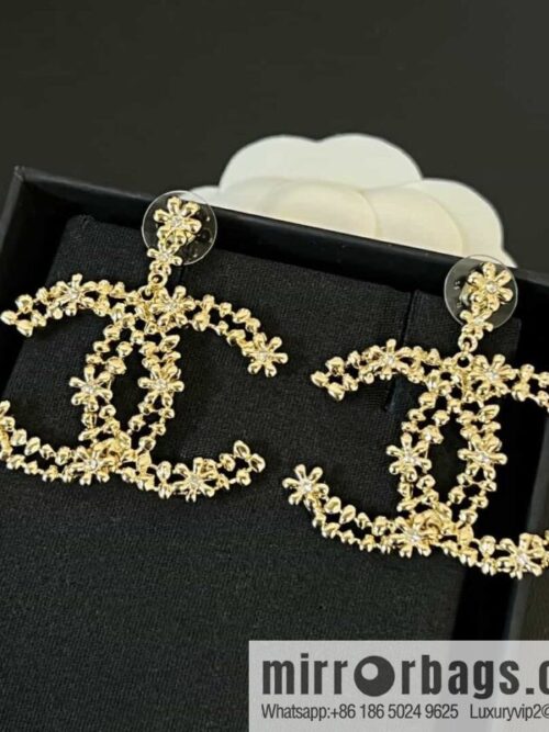 wsxc1690299907122_0-800x800zsyimgzedqb157967_20250705135134.jpg New ☑️ Chanel c2 double c gold flower stud earrings