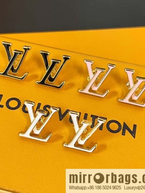 wsxc1691074064257_0-800x800tokqf2pbsyi153818_20250705104259.jpg Louis Vuitton Louis Vuitton LV ICONIC enamel, letter, stud earrings