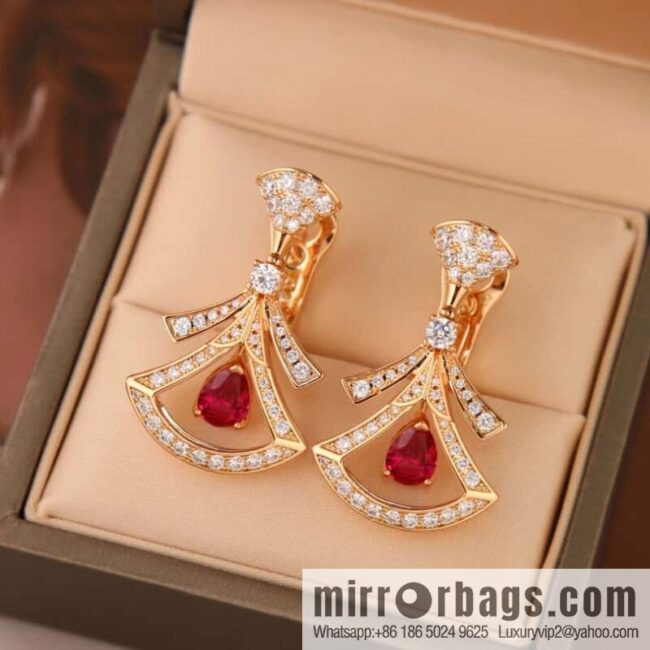 wsxc1691245728339_0-800x800zw2s53n0grl153716_20250705103944.jpg BVLGARI DIVAS\'DREAM Ruby fan necklace, stud earrings and earrings