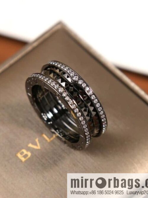 wsxc1691245733046_4-1-800x8000vebooke34g153695_20250705103908.jpg BVLGARI\'s new double-row diamond black willow ring