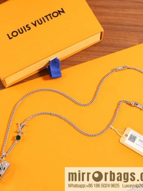 wsxc1691334274848_0-800x800f420ypfdcid153627_20250705103655.jpg Louis Vuitton Louis Vuitton IV TRAINER STRASS sneaker necklace