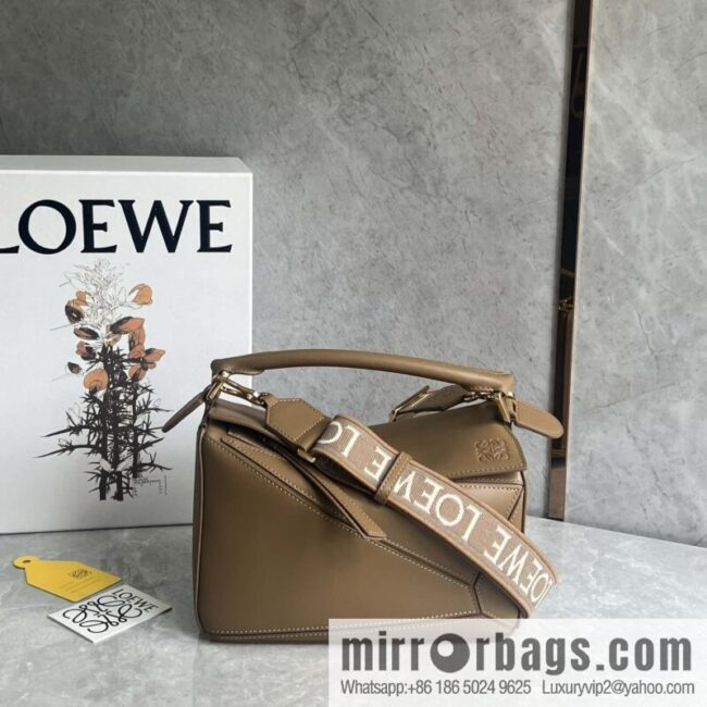LOEWE Puzzle 24CM bag leather small geometric bag 0189 brown