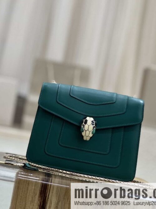 [Bvlgari] Bulgari counter classic top version Serpenti Forever \"single layer\" clamshell small square bag model number: 35107
