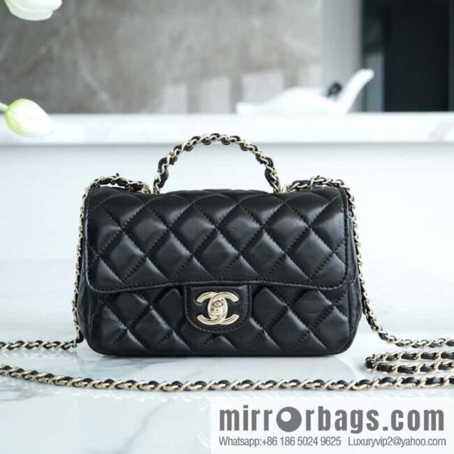 wsxc1691603924736_0-800x800pkc5uraok0i80014_20250719075007.jpg CHANEL 23A rhinestone handle cf small black AS4140