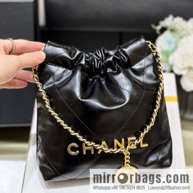 wsxc1691682817407_1-800x800ewwmlvhcf0379302_20250719074427.jpg CHANEL 23S spring and summer series mini 22 bags AS3980 black/gold buckle