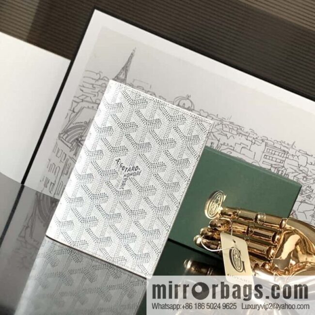 wsxc1691938461125_0-800x800cjscrzsiork78352_20250719073657.jpg Goyard Grenelle passport holder 7706