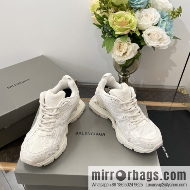 𝐁𝐚𝐥𝐞𝐧𝐜𝐢𝐚𝐠𝐚|||𝐗-𝐏𝐚𝐧𝐝𝐞𝐫 series. Vintage old spring shoes