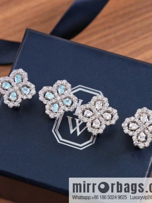 wsxc1692107442564_0-800x80004uuh3z10uk153284_20250705102623.jpg HARRY WINSTON HW Diamond Loop Earrings
