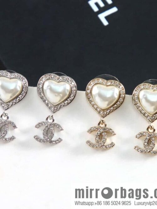 wsxc1692107449838_0-800x800xee30pymmei153271_20250705102601.jpg New ☑️ Chanel C2 double c peach heart love stud earrings