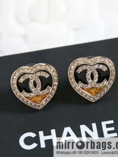 wsxc1692107455081_0-800x800xotnkyilajd153249_20250705102520.jpg New ☑️ Chanel C1 double c peach heart love stud earrings