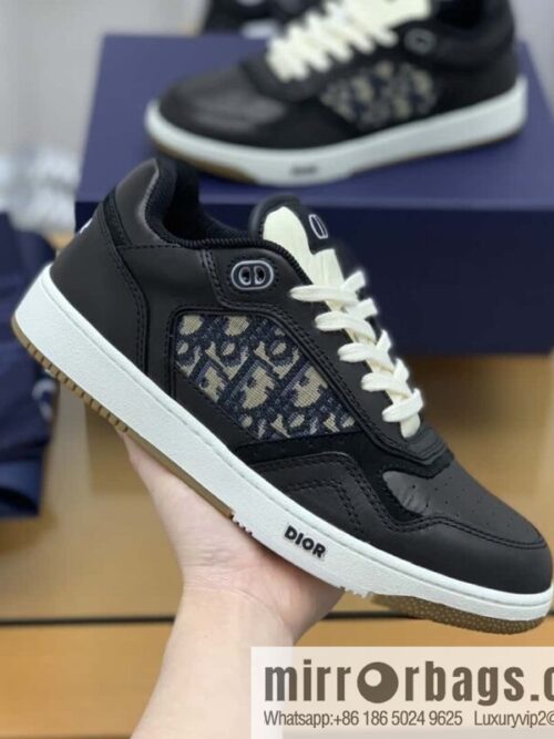 wsxc1692111172681_4-800x8001j3u1ly1tm5185617_20250708212027.jpg Dior uses black smooth cow leather (fabric) to carefully make B27 low-top sneakers