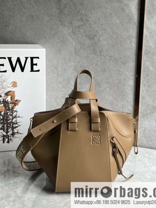 LOEWE 2023 Monochrome glaze satin series Hammock bag Hammock bag 0682