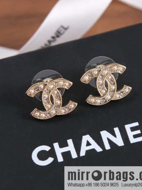 wsxc1692368600291_4-800x8002jd5owhj0tw153227_20250705102442.jpg New ☑️ Chanel C1 mini double c pearl stud earrings