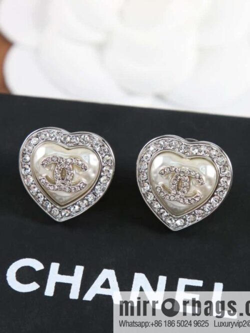 wsxc1692368601274_4-800x8005yxkij35rp5153216_20250705102423.jpg New ☑️ Chanel C1 double c silver peach heart love stud earrings