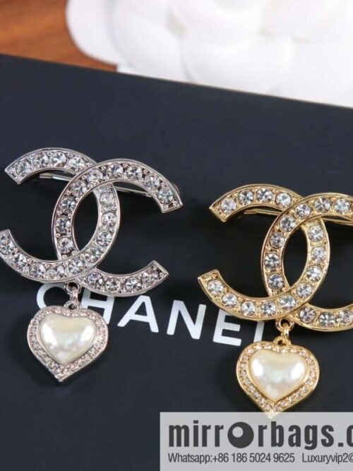 wsxc1692368612221_0-800x800w4tvf52daq2153150_20250705102222.jpg New ☑️ Chanel Double C Full Diamond Peach Heart Love Brooch