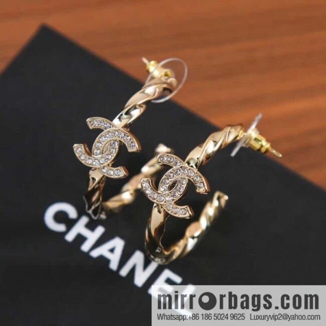 New ☑️ Chanel Semicircular Double C Twist Earrings