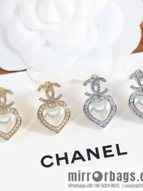 wsxc1692455331728_0-800x800xhoo4ewwcfg153126_20250705102140.jpg New ☑️ Chanel C2 double c peach heart love stud earrings